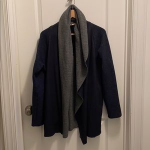 Mystree Wrap in Navy and Gray